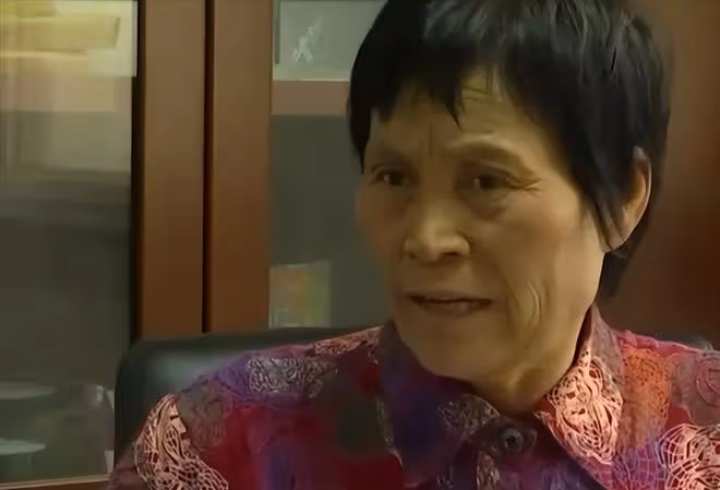 回顧陝西男孩被拐後,母親乞討尋子多年終於找到,兒子卻拒絕相認