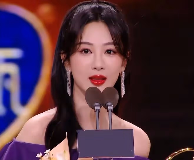 內娛最大的笑話,就是楊紫入圍白玉蘭最佳女主角!