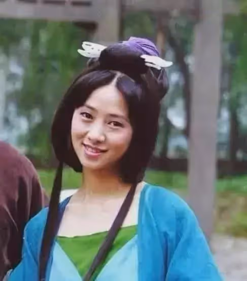 她做艷星走紅,35歲遭豪門拋棄,39歲遇真愛,如今55歲讓人羨慕