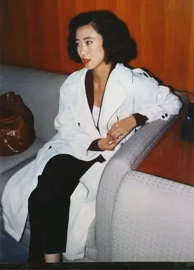 她做艷星走紅,35歲遭豪門拋棄,39歲遇真愛,如今55歲讓人羨慕