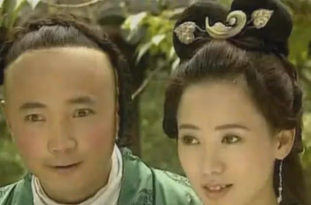 她做艷星走紅,35歲遭豪門拋棄,39歲遇真愛,如今55歲讓人羨慕