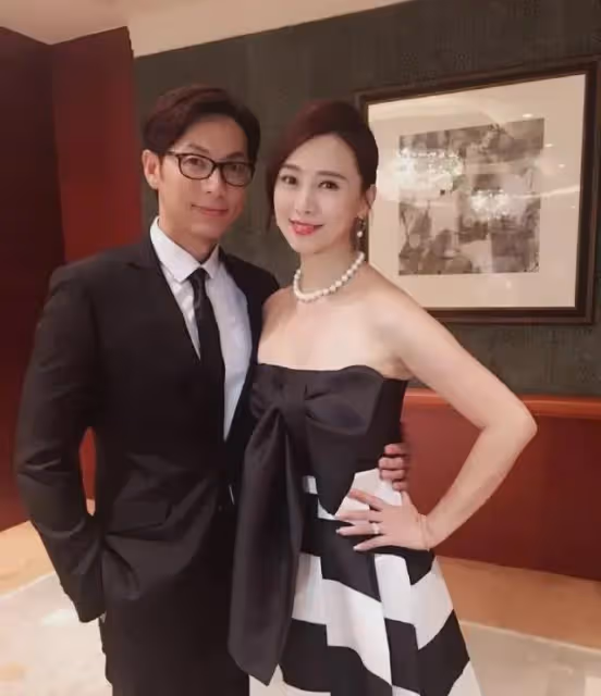 她做艷星走紅,35歲遭豪門拋棄,39歲遇真愛,如今55歲讓人羨慕
