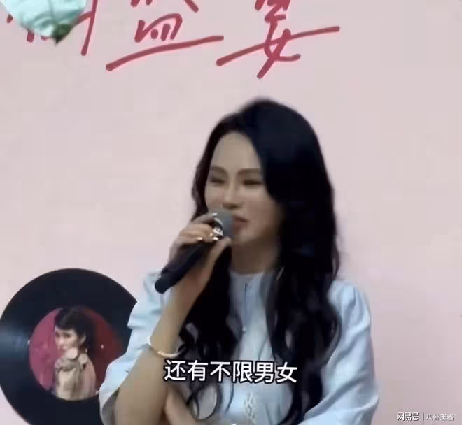 伊能靜幫兒子徵婚!稱不介意姐弟戀,女方可以大10歲,且男女不限