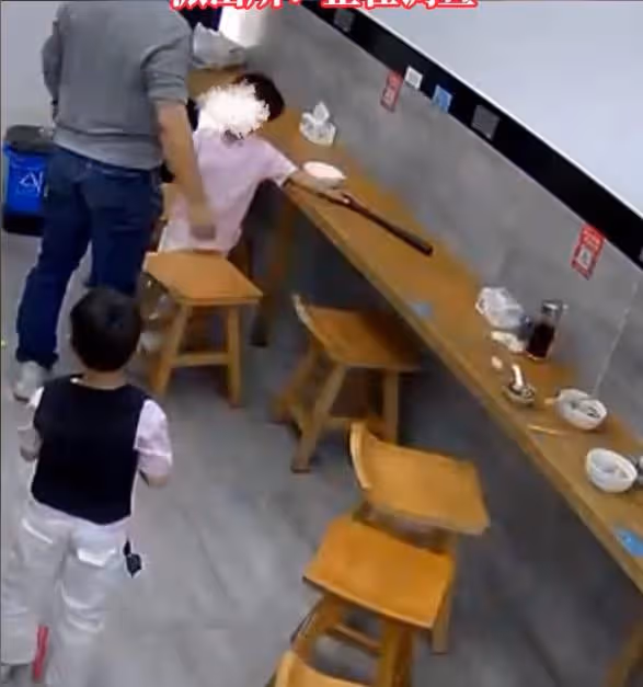 男子毆打男童後續:警方通報,賠償一萬三和解,餐館被迫暫停營業