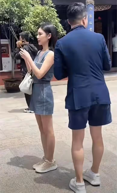 汪小菲帶老婆上香，馬筱梅被疑已懷孕，大S曾讓汪小菲做結紮手術
