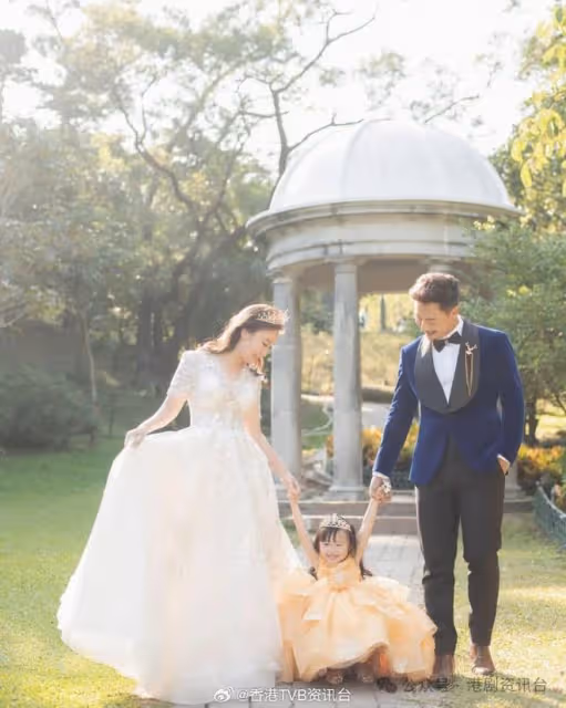 剛公開將再做爸爸！39歲TVB男星今日宣布離巢