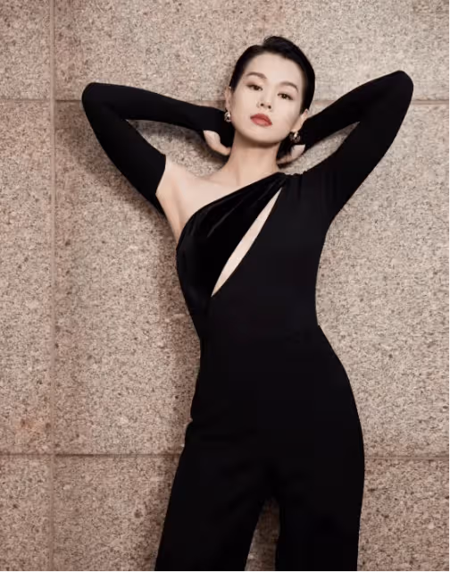 TVB前當家視後44歲走向人生巔峰,曾被稱為「醜小鴨」,如今逆襲又美又颯