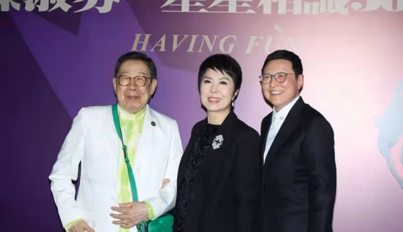 TVB老戲骨與同性密友參加《溏心風暴》聚會,面色紅潤打破重病傳言