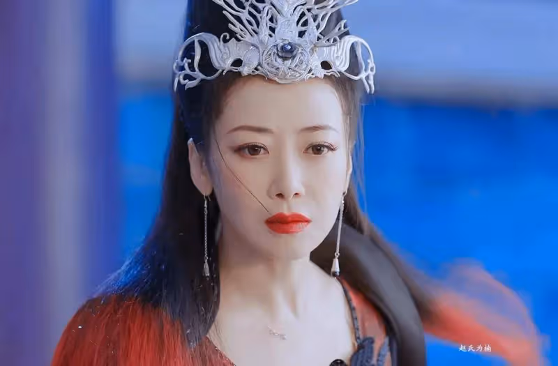 49歲性感尤物陳紫函衝上熱搜!膚白貌美魔鬼身材太火辣