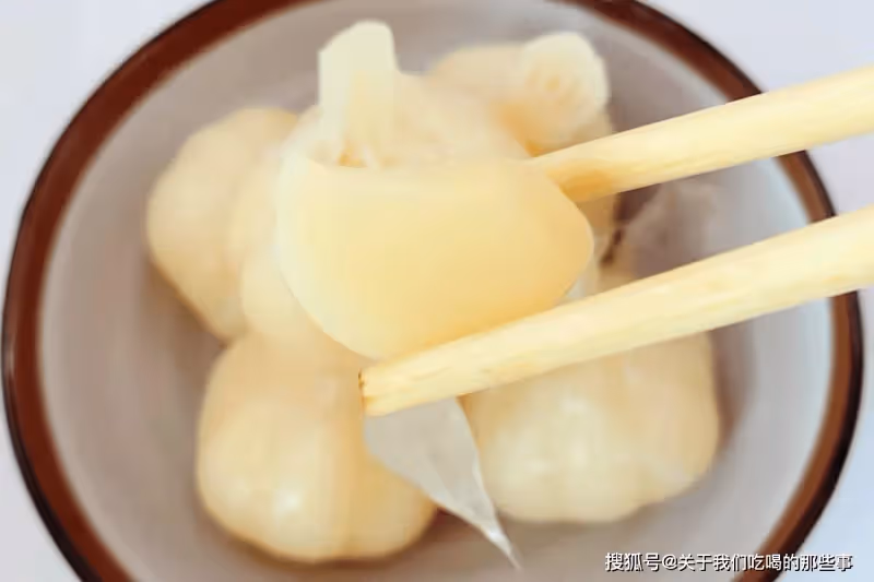 腌糖蒜只放糖和醋,難怪不好吃!只需多加2味,酸爽脆口,放得久