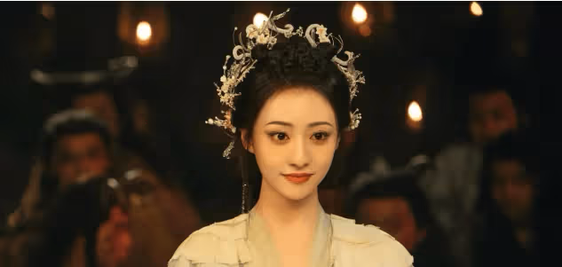 看了《狐妖小紅娘》才懂,做楊冪配角真的很幸福,全員上桌顯格局