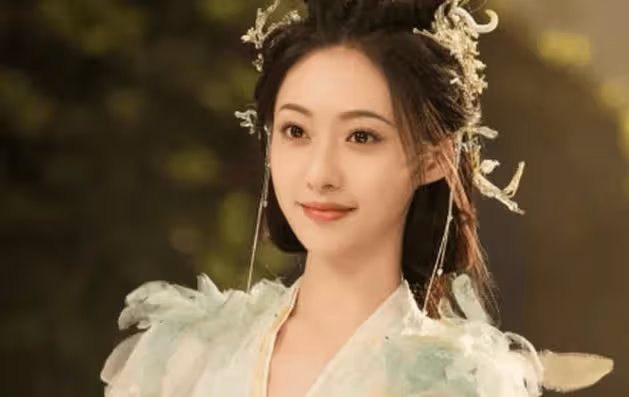 看了《狐妖小紅娘》才懂,做楊冪配角真的很幸福,全員上桌顯格局