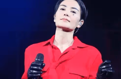 誰也沒想到,聽聞前妻張柏芝生病時,謝霆鋒立馬離開王菲