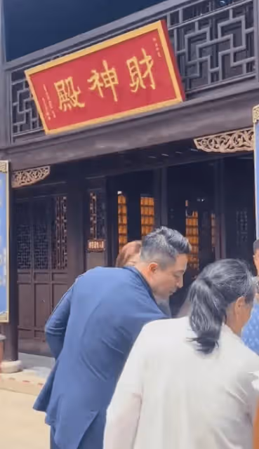 好甜!汪小菲帶新妻子拜財神,婚後形影不離,不懼怕大S第18次提告