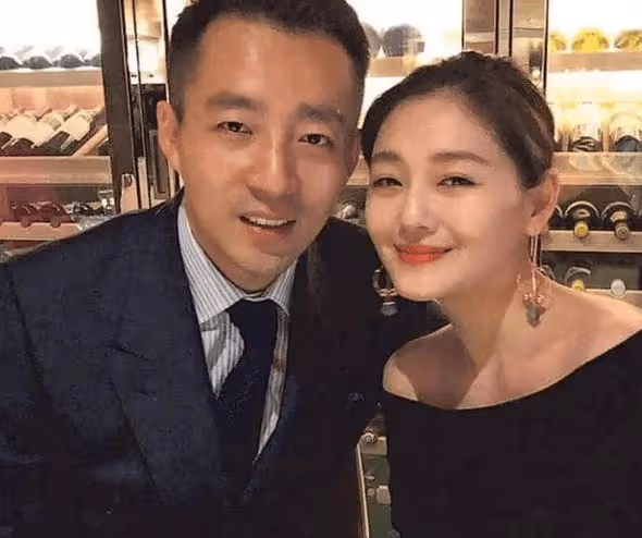 好甜！汪小菲帶新妻子拜財神，婚後形影不離，不懼怕大S第18次提告