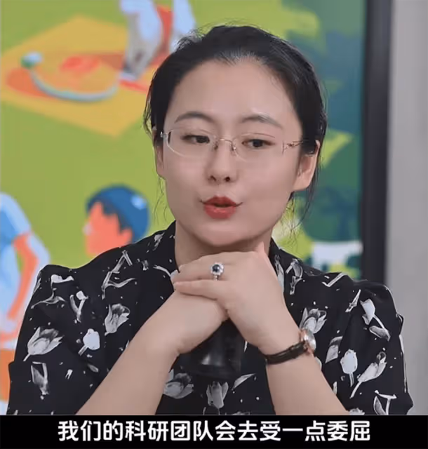 這一次,蔡磊妻子段睿罕見哽咽發聲,打臉了多少人?