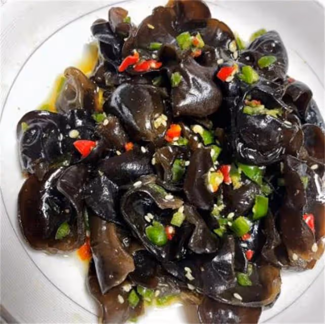 涼拌木耳怎麼拌才好吃?清洗很重要,教你安全又好吃的做法