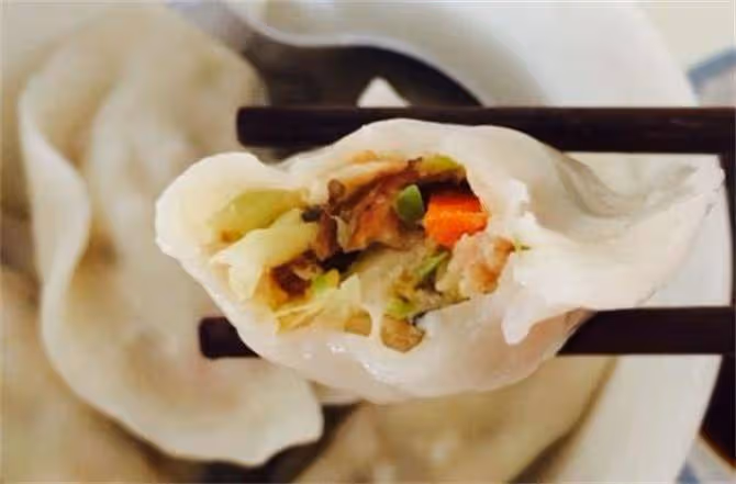 白菜香菇素餃子這樣調餡才好吃,鮮香味美,比肉餡的還香