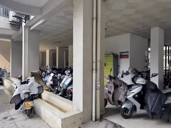 事情鬧大了!出動25萬人夜查電動車惹眾怒,央視解讀,評論一邊倒