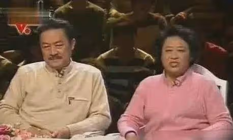 原來他早已離世!照顧患癌妻子43年,自己卻不幸猝死片場