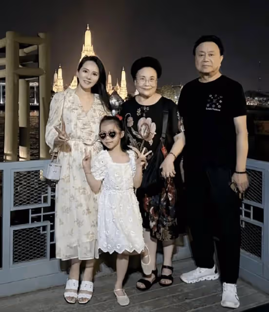 伊能靜移居上海獲贊,兒女相伴生活美滿,展現高情商生活態度