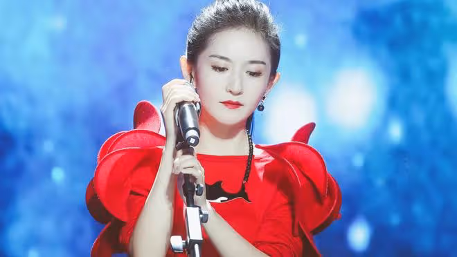 謝娜曬育兒日常,親手做餅乾等女放學,母愛滿滿引關注