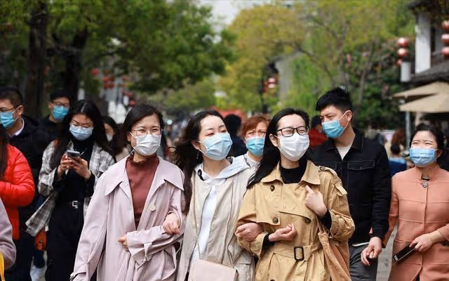 回顧新冠為何在我國解封之後,迅速蔓延全國之後,又迅速消失了呢