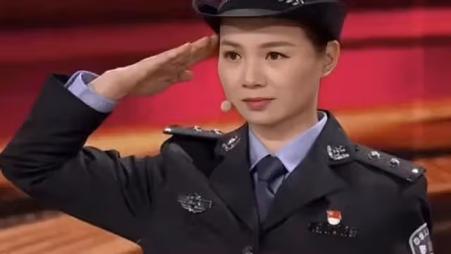 98年特大洪水,7歲女孩緊抱大樹9小時獲救,如今她的工作令人自豪