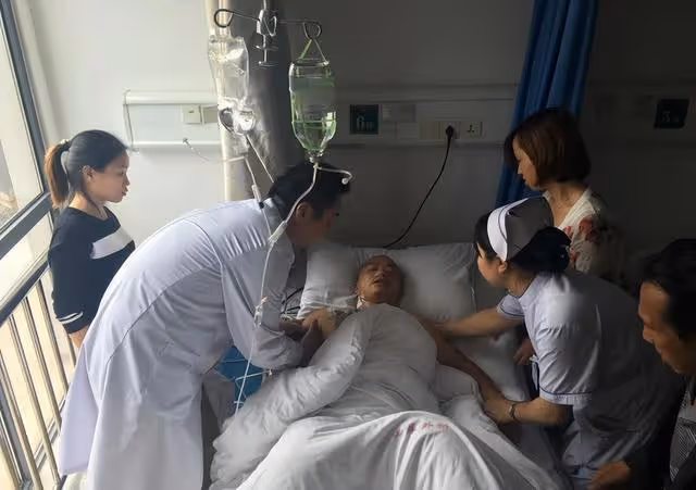 回顧:28歲男子力大無窮,檢查出有4個腎,妻子回應:他身體很好