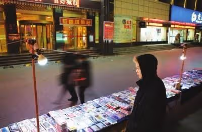 回顧13歲被路人侵犯,大學被同性包養,庭審現場:都是父母毀了我