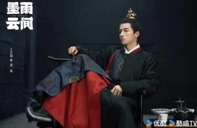搭檔都是當紅男星的台偶劇「女王」,新劇竟然演楊超越吳謹言母親