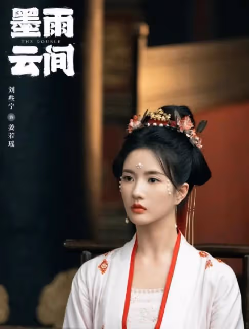 搭檔都是當紅男星的台偶劇「女王」,新劇竟然演楊超越吳謹言母親