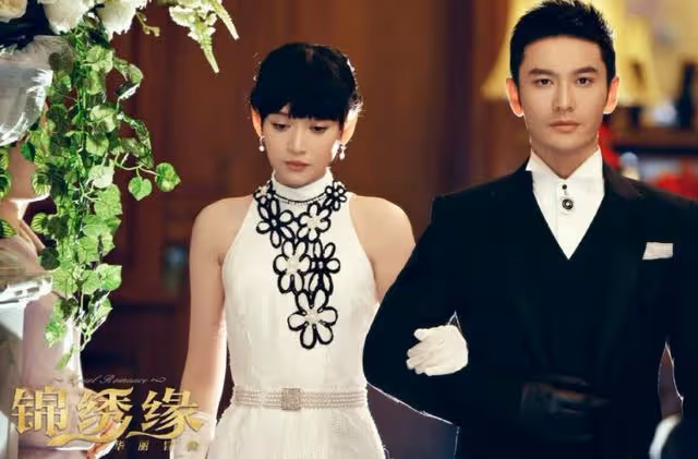 搭檔都是當紅男星的台偶劇「女王」,新劇竟然演楊超越吳謹言母親