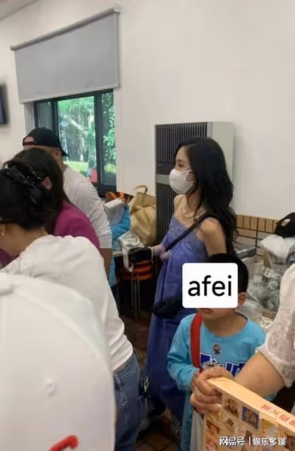 又被偶遇!baby現身兒子學校當義工!現場看楊穎賣這個好神奇