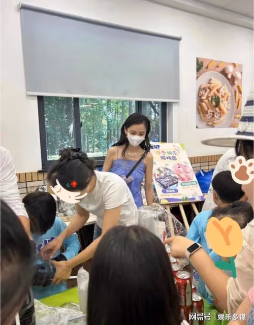 又被偶遇！baby現身兒子學校當義工！現場看楊穎賣這個好神奇
