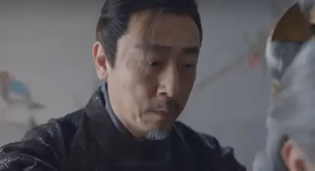 她演完武則天24年後又演《慶餘年2》，一個眼神就嚇呆「李豐田」