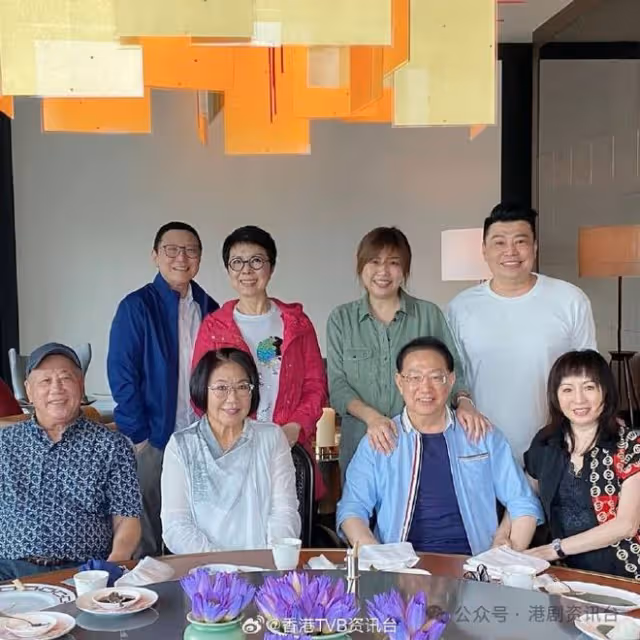 66歲關菊英曾傳病重多次出入醫院!罕現身《溏心風暴》團隊聚會