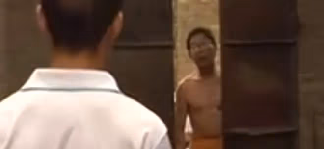 2011年,孝順兒子變啃老族,被人追打,父親不讓進家:爸,我冤枉