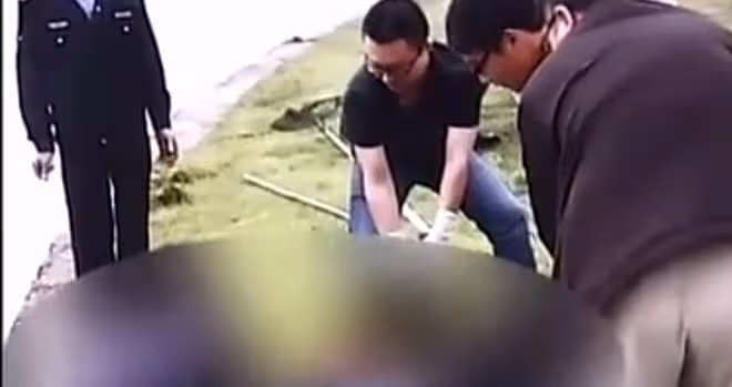 2013年,丈夫精心策劃甘願自戴綠帽,致新婚妻子命喪湖底,夠狠