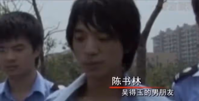 回顧年輕父親把剛出生15天的女兒扔到河裡溺亡，理由是我太愛她了