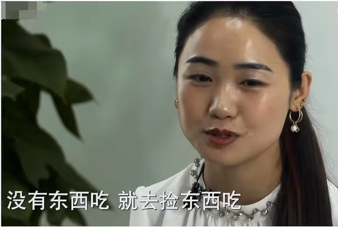 折翼天使楊佩:9歲失去雙臂,24歲創業當老闆,雙腳活出精彩人生
