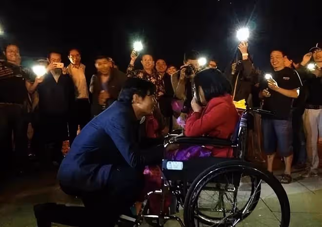 回顧:廣西小伙帶200元,帶絕症女友窮游中國,現在二人怎麼樣了