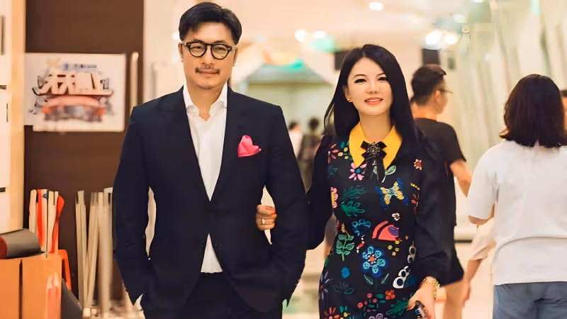 李湘人脈太強,現身周杰倫演唱會有「特殊座位」,王岳倫如保鏢!