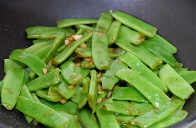 扁豆需要焯水後再炒嗎?教你一招,脆嫩入味,營養不流失