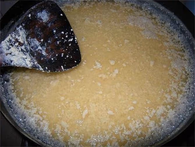 在家做豆腐,不用化學添加劑,用點白醋就做好,白醋點豆腐的做法
