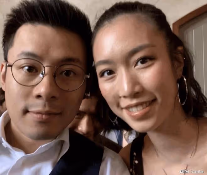 郭晶晶徹底失寵了?霍啟仁未婚妻身份被扒,婆婆朱玲玲太偏愛她