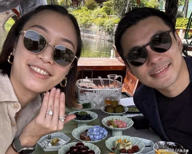 郭晶晶徹底失寵了?霍啟仁未婚妻身份被扒,婆婆朱玲玲太偏愛她