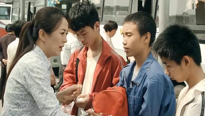 1993年,女會計拿出30元給乞丐做路費,乞丐20年後拿百萬支票報恩