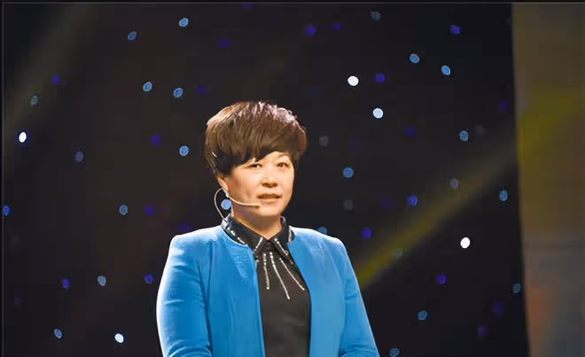 1993年,女會計拿出30元給乞丐做路費,乞丐20年後拿百萬支票報恩