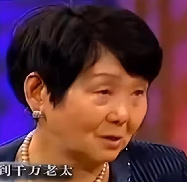 回顧丈夫娶保姆女兒自殺,坐牢18年掃廁所,70歲賺千萬翻身,憑啥